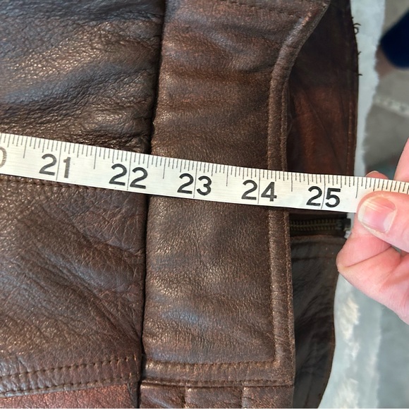 Adventure Bound by Wilsons Thinsulate Leather Jacket
Sz large Motorcycle Jacket - Picture 9 of 9